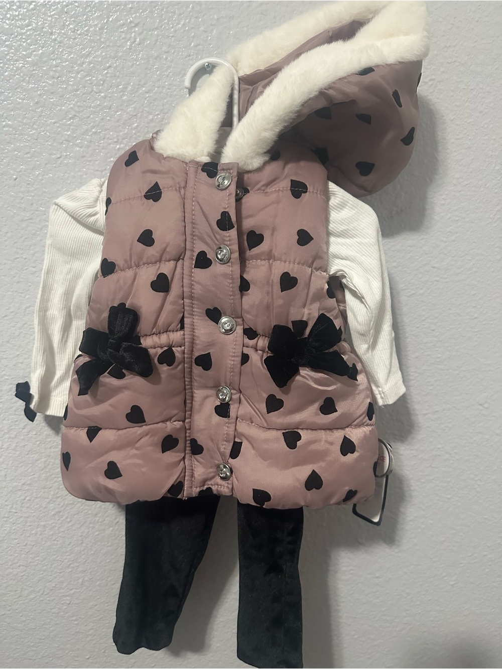 Little Lass Mauve Heart-Print Hooded Puffer Vest with Faux Fur Trim